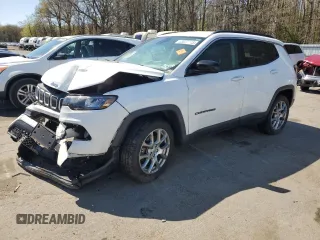 2022 Jeep Compass Latitude Lux with VIN 3C4NJDFB0NT113878, listed as a Copart auction lot 53637315 with Not provided miles and Salvage title. Bid and sale history available at DreamBid. Image 1.
