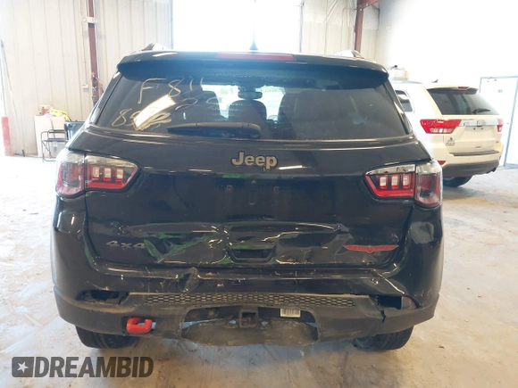2022 Jeep Compass Trailhawk z VIN 3C4NJDDB7NT193831, wystawiony jako IAAI lot #42244555 z przebiegiem 81 632 mil mil oraz . Historia ofert i sprzedaży dostępna na DreamBid. Obrazek 16.