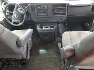 2009 Chevrolet Express Passenger с VIN 1GAHG35KX91139272, выставлен на аукционе Copart как лот 66421394 с пробегом 172 666 миль миль и Списание • Salvage title. История ставок и продаж доступна на DreamBid. Изображение 8.
