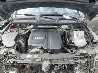 2022 Audi Q5 S line Prestige with VIN WA1FAAFY5N2005758, listed as a Copart auction lot 44140635 with 30,765 mi miles and Salvage title. Bid and sale history available at DreamBid. Image 12.