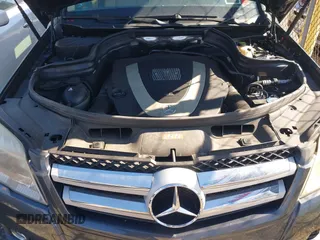 2010 Mercedes-Benz GLK with VIN WDCGG8HB6AF430185, listed as a IAAI auction lot 41913739 with 111,502 mi miles. Bid and sale history available at carsss.com. Image 10.