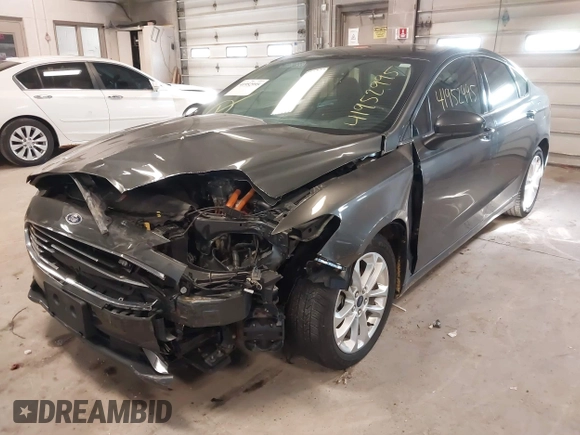 2020 Ford Fusion SE z VIN 3FA6P0LU4LR118809, wystawiony jako IAAI lot #41952995 z przebiegiem 35 353 mil mil oraz . Historia ofert i sprzedaży dostępna na DreamBid. Obrazek 6.