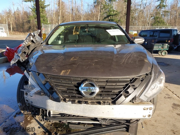 2018 Nissan Altima 2.5 SL with VIN 1N4AL3AP5JC230437, listed as a IAAI auction lot 41302389 with 92,418 mi miles. Bid and sale history available at carsss.com. Image 12.