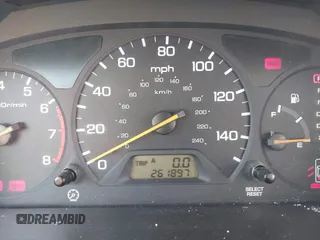 1998 Honda Accord EX z VIN 1HGCG1654WA030513, wystawiony jako IAAI lot #42057213 z przebiegiem 261 897 mil mil oraz . Historia ofert i sprzedaży dostępna na DreamBid. Obrazek 7.