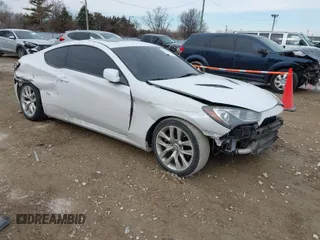 2014 Hyundai Genesis Coupe R-Spec z VIN KMHHT6KD6EU119017, wystawiony jako IAAI lot #41441803 z przebiegiem 121 020 mil mil oraz . Historia ofert i sprzedaży dostępna na DreamBid. Obrazek 1.