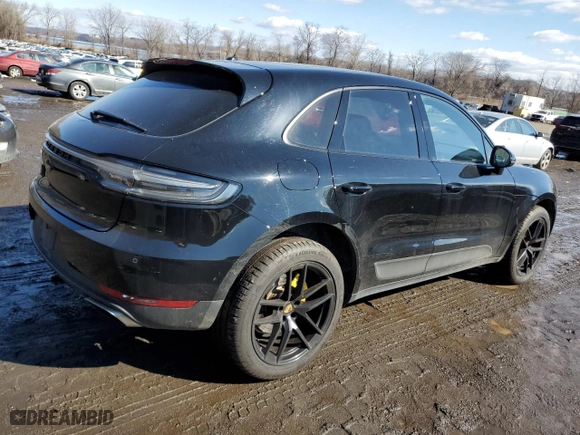 2021 Porsche Macan with VIN WP1AA2A51MLB10341, listed as a Copart auction lot 44788915 with 31,947 mi miles and Salvage Title. Bid and sale history available at carsss.com. Image 3.