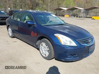 2011 Nissan Altima 2.5 S with VIN 1N4AL2AP4BN449311, listed as a IAAI auction lot 41996031 with 220,332 mi miles. Bid and sale history available at carsss.com. Image 1.