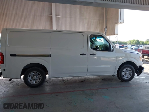 2019 Nissan NV Cargo S z VIN 1N6BF0KM6KN807312, wystawiony jako IAAI lot #42212923 z przebiegiem 211 162 mil mil oraz . Historia ofert i sprzedaży dostępna na DreamBid. Obrazek 13.