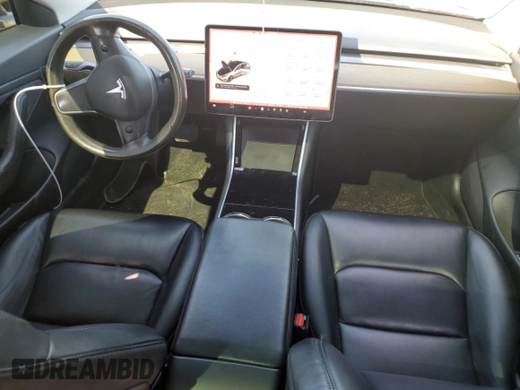 2019 Tesla Model 3 Mid Range z VIN 5YJ3E1EA7KF484369, wystawiony jako Copart lot #51605785 z przebiegiem 101 452 mil mil oraz Nie do naprawy • Non repairable. Historia ofert i sprzedaży dostępna na DreamBid. Obrazek 8.