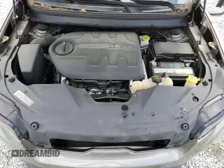 2019 Jeep Cherokee Latitude z VIN 1C4PJLCX5KD148002, wystawiony jako Copart lot #54170595 z przebiegiem 136 852 mil mil oraz Szkoda całkowita • Salvage title. Historia ofert i sprzedaży dostępna na DreamBid. Obrazek 12.