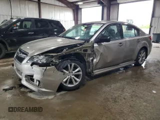 2014 Subaru Legacy 2.5i z VIN 4S3BMBA65E3032492, wystawiony jako Copart lot #57968325 z przebiegiem 85 107 mil mil oraz Szkoda całkowita • Salvage title. Historia ofert i sprzedaży dostępna na DreamBid. Obrazek 1.
