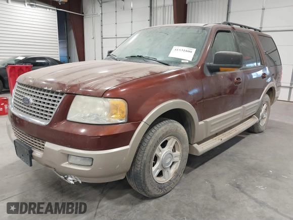 2006 Ford Expedition Eddie Bauer with VIN 1FMFU17586LA94718, listed as a IAAI auction lot 41531800 with 225,380 mi miles. Bid and sale history available at carsss.com. Image 2.