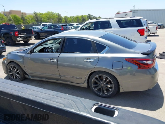2017 Nissan Altima S z VIN 1N4AL3AP9HC236901, wystawiony jako IAAI lot #42275150 z przebiegiem 136 230 mil mil oraz . Historia ofert i sprzedaży dostępna na DreamBid. Obrazek 14.