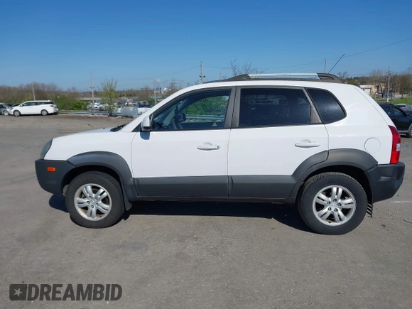 2006 Hyundai Tucson GLS with VIN KM8JN72D76U389540, listed as a IAAI auction lot 42050482 with 149,312 mi miles. Bid and sale history available at carsss.com. Image 13.