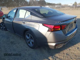 2020 Nissan Altima 2.5 SL with VIN 1N4BL4EW4LC101992, listed as a IAAI auction lot 41509486 with 58,982 mi miles. Bid and sale history available at carsss.com. Image 3.