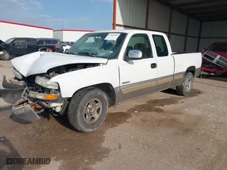 2001 Chevrolet Silverado 1500 LS with VIN 2GCEC19T111123764, listed as a IAAI auction lot 41902984 with 198,541 mi miles. Bid and sale history available at carsss.com. Image 17.