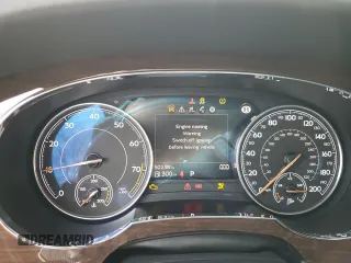 2020 Bentley Bentayga V8 z VIN SJAAM2ZV2LC028213, wystawiony jako Copart lot #52550255 z przebiegiem 50 238 mil mil oraz Szkody całkowita. Historia ofert i sprzedaży dostępna na DreamBid. Obrazek 9.