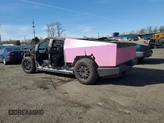 2024 Tesla Cybertruck Cyberbeast z VIN 7G2CEHEEXRA017494, wystawiony jako Copart lot #48149135 z przebiegiem 6883 mil mil oraz Szkody całkowita. Historia ofert i sprzedaży dostępna na DreamBid. Obrazek 2.