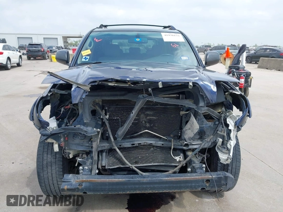 2007 Toyota 4Runner SR5 with VIN JTEZU14R070088127, listed as a IAAI auction lot 41938132 with 289,180 mi miles. Bid and sale history available at carsss.com. Image 13.