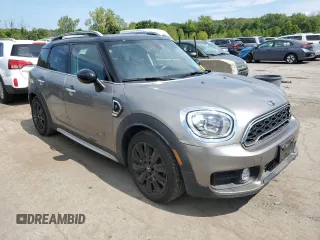 2018 MINI Countryman Cooper S with VIN WMZYT5C38J3D82939, listed as a Copart auction lot 69400874 with 0 mi miles and Salvage Title. Bid and sale history available at carsss.com. Image 4.