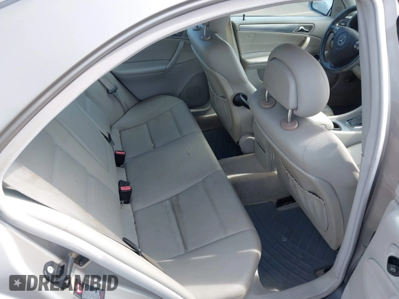 2005 Mercedes-Benz C 230 Kompressor z VIN WDBRF40J95F691358, wystawiony jako IAAI lot #41992861 z przebiegiem Nie podano mil oraz . Historia ofert i sprzedaży dostępna na DreamBid. Obrazek 8.
