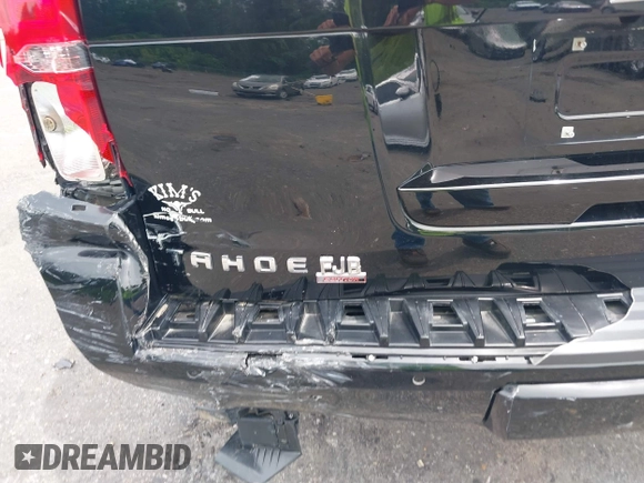 2017 Chevrolet Tahoe LT z VIN 1GNSKBKC8HR311969, wystawiony jako IAAI lot #42126414 z przebiegiem 160 994 mil mil oraz . Historia ofert i sprzedaży dostępna na DreamBid. Obrazek 17.