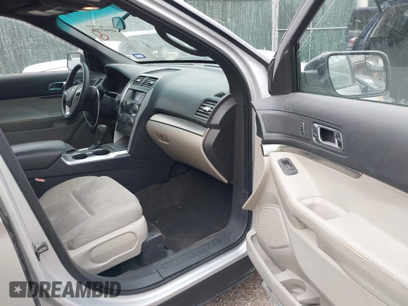 2015 Ford Explorer with VIN 1FM5K7B89FGA64142, listed as a IAAI auction lot 41943358 with 140,845 mi miles and . Bid and sale history available at carsss.com. Image 5.