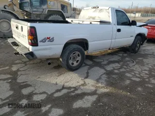 2000 Chevrolet Silverado 1500 with VIN 1GCEK14W6YE346573, listed as a Copart auction lot 85100194 with 146,204 mi miles and Salvage Title. Bid and sale history available at carsss.com. Image 3.