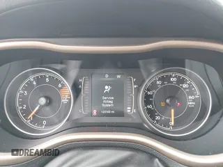 2017 Jeep Cherokee Latitude с VIN 1C4PJMCB7HW613130, выставлен на аукционе IAAI как лот 42147951 с пробегом 123 163 миль миль и . История ставок и продаж доступна на DreamBid. Изображение 7.