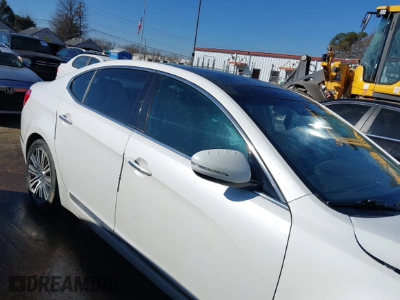 2015 Kia Cadenza Premium with VIN KNALN4D7XF5196941, listed as a IAAI auction lot 41480233 with 118,837 mi miles. Bid and sale history available at carsss.com. Image 14.