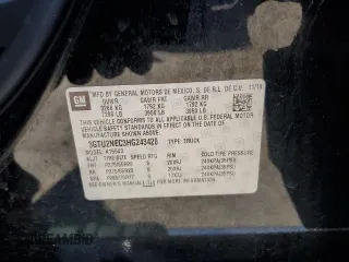 2017 GMC Sierra 1500 SLT z VIN 3GTU2NEC3HG243420, wystawiony jako Copart lot #56548695 z przebiegiem 178 072 mil mil oraz Tytuł czysty. Historia ofert i sprzedaży dostępna na DreamBid. Obrazek 12.