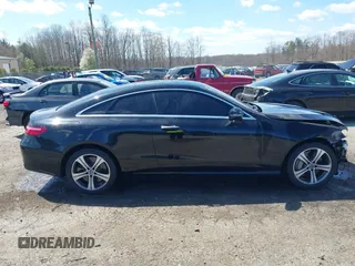 2019 Mercedes-Benz E-Class E 450 with VIN WDD1J6JB2KF108954, listed as a IAAI auction lot 41870189 with 99,004 mi miles. Bid and sale history available at carsss.com. Image 14.
