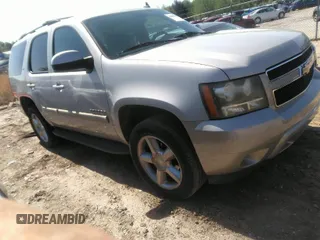 2008 Chevrolet Tahoe 2LT with VIN 1GNFC13038R191351, listed as a IAAI auction lot 42005479 with 231,037 mi miles and . Bid and sale history available at DreamBid. Image 1.