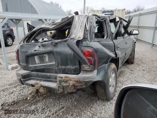 2002 Chevrolet TrailBlazer LS with VIN 1GNDT13S222530075, listed as a Copart auction lot 44366625 with 0 mi miles and Salvage Title. Bid and sale history available at carsss.com. Image 3.