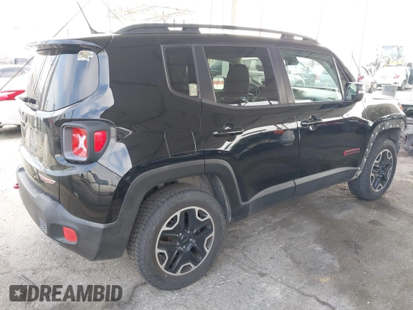 2016 Jeep Renegade Trailhawk z VIN ZACCJBCT0GPD76536, wystawiony jako IAAI lot #42341470 z przebiegiem 158 091 mil mil oraz . Historia ofert i sprzedaży dostępna na DreamBid. Obrazek 4.