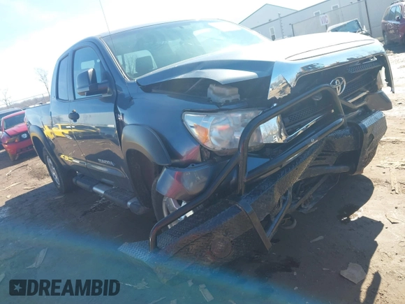 2008 Toyota Tundra 4WD Truck with VIN 5TFBV54178X034448, listed as a IAAI auction lot 41686916 with 185,201 mi miles. Bid and sale history available at carsss.com. Image 1.