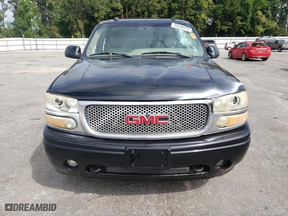 2004 GMC Yukon Denali with VIN 1GKEK63U24J210959, listed as a Copart auction lot 73546214 with 0 mi miles and Salvage Title. Bid and sale history available at carsss.com. Image 5.