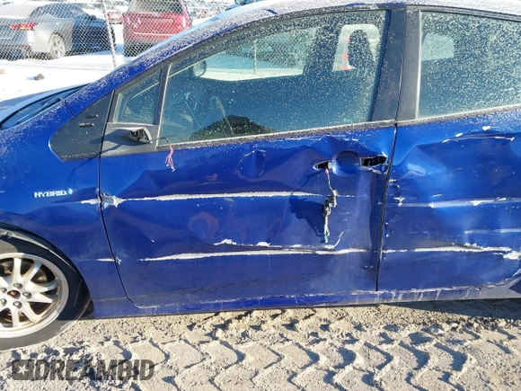 2018 Toyota Prius Two with VIN JTDKBRFU4J3597557, listed as a IAAI auction lot 41628706 with 141,555 mi miles. Bid and sale history available at carsss.com. Image 19.