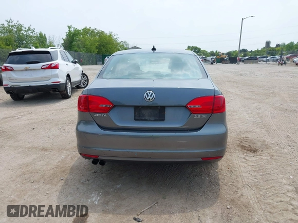 2013 Volkswagen Jetta SE with VIN 3VWBX7AJ3DM434661, listed as a IAAI auction lot 42505596 with 135,263 mi miles and . Bid and sale history available at DreamBid. Image 16.