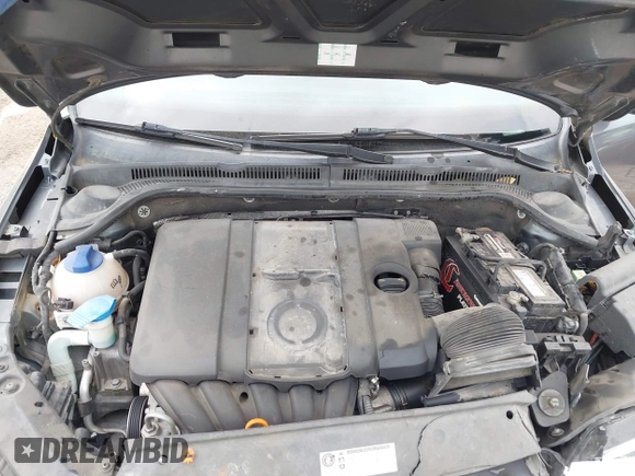 2012 Volkswagen Jetta SE with VIN 3VWDX7AJ5CM326405, listed as a IAAI auction lot 42135484 with 187,268 mi miles and . Bid and sale history available at DreamBid. Image 10.