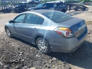 2011 Nissan Altima S with VIN 1N4AL2AP1BN510758, listed as a IAAI auction lot 42213928 with 195,395 mi miles and . Bid and sale history available at carsss.com. Image 3.