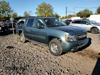 2009 Chevrolet Suburban LT w/1LT with VIN 1GNGC56K39R118135, listed as a Copart auction lot 75713124 with 231,657 mi miles and Salvage Title. Bid and sale history available at carsss.com. Image 11.
