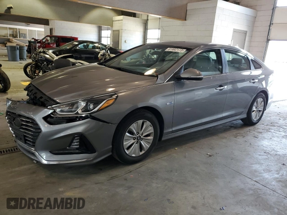2018 Hyundai Sonata Hybrid SE with VIN KMHE24L33JA080110, listed as a Copart auction lot 61442173 with 43,398 mi miles. Bid and sale history available at carsss.com. Image 1.
