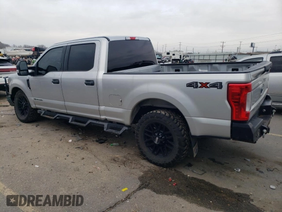 2019 Ford F-250 XL with VIN 1FT7W2BT0KEC17148, listed as a Copart auction lot 84203284 with 101,037 mi miles and Salvage title. Bid and sale history available at DreamBid. Image 2.