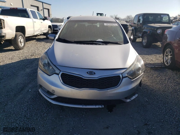 2016 Kia Forte 5-Door LX with VIN KNAFK5A85G5535969, listed as a Copart auction lot 42335075 with 174,467 mi miles and Salvage Title. Bid and sale history available at carsss.com. Image 5.