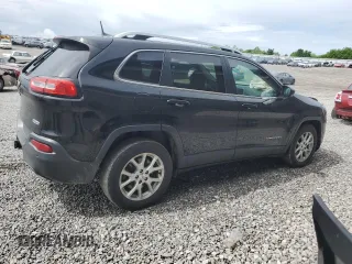 2017 Jeep Cherokee Latitude z VIN 1C4PJLCS8HW554373, wystawiony jako Copart lot #56988155 z przebiegiem 102 936 mil mil oraz Szkoda całkowita • Salvage title. Historia ofert i sprzedaży dostępna na DreamBid. Obrazek 3.