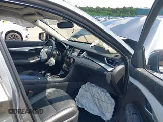 2019 Infiniti QX50 Essential с VIN 3PCAJ5M3XKF122257, выставлен на аукционе IAAI как лот 42686762 с пробегом 54 976 миль миль и . История ставок и продаж доступна на DreamBid. Изображение 5.