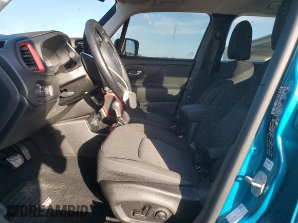 2022 Jeep Renegade Trailhawk with VIN ZACNJDC11NPN50059, listed as a Copart auction lot 43249915 with 32,494 mi miles and Salvage Title. Bid and sale history available at DreamBid. Image 7.