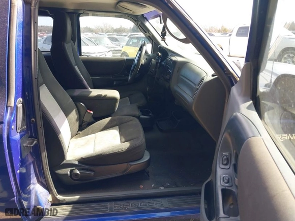 2005 Ford Ranger XLT with VIN 1FTYR44U25PA25865, listed as a IAAI auction lot 41527346 with 175,013 mi miles. Bid and sale history available at carsss.com. Image 5.