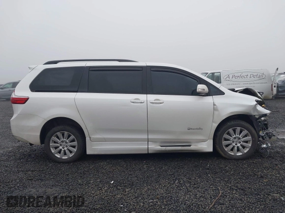 2016 Toyota Sienna XLE z VIN 5TDYK3DC6GS706142, wystawiony jako IAAI lot #41037224 z przebiegiem 162 364 mil mil oraz . Historia ofert i sprzedaży dostępna na DreamBid. Obrazek 13.